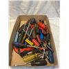 Image 1 : Assorted tools