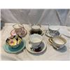 Image 1 : tea cups and saucers