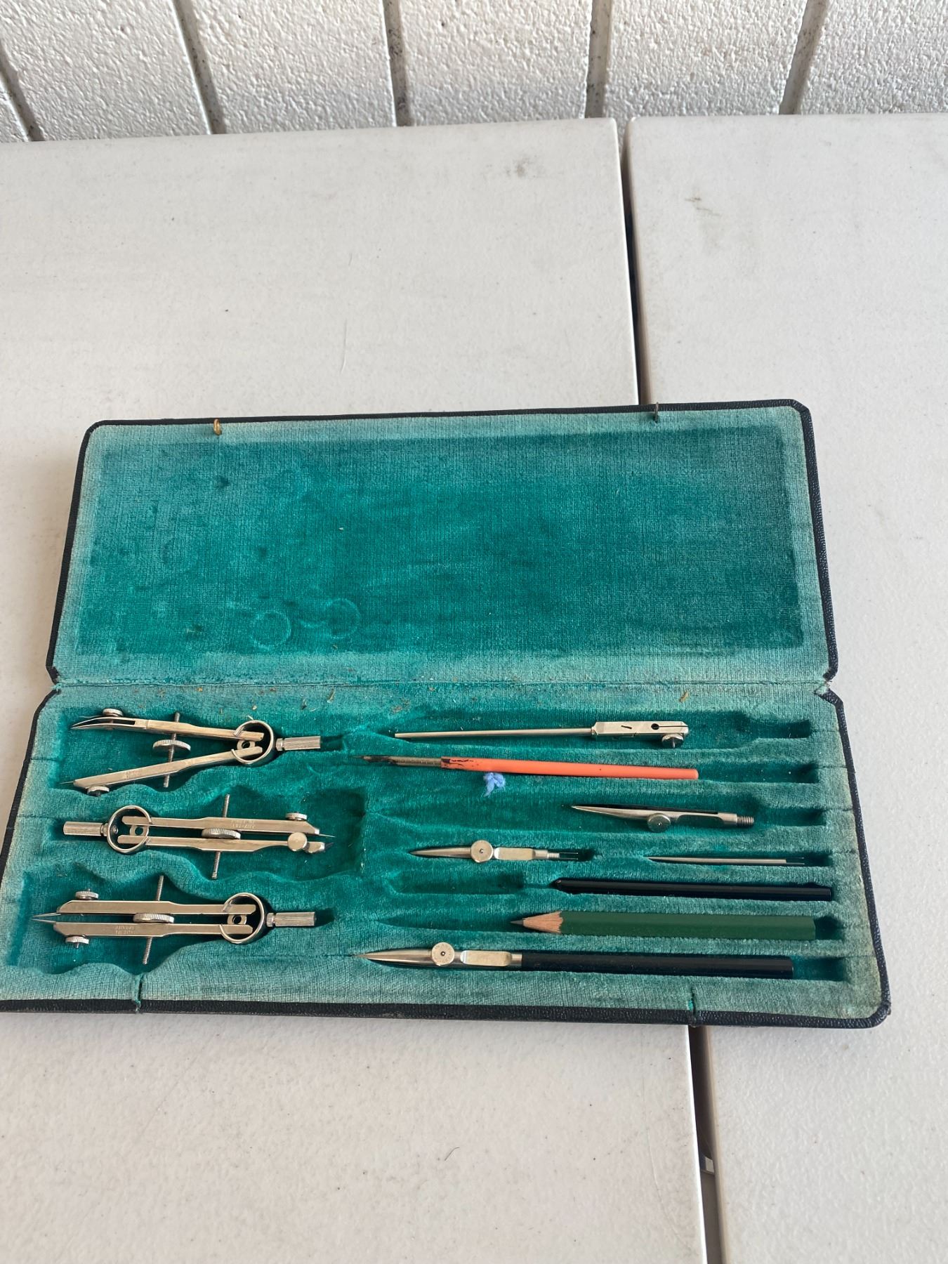 Alpha Precision instruments set