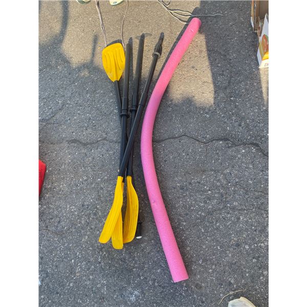 Paddles and noodle