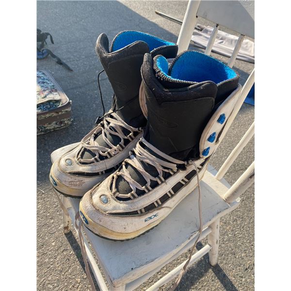 Ride snow board boots size 10.5