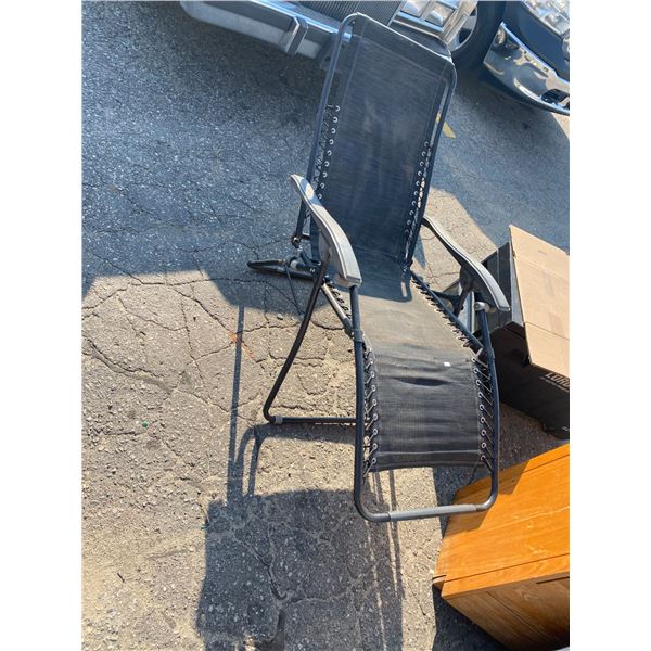 Gravity chair