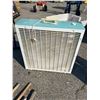 Image 1 : Box fan
