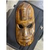 Image 1 : Carved mask