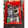 Image 1 : Bin hardware