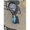 Image 1 : Two tennis rackets and 2 balls