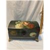 Image 1 : Lidded chest