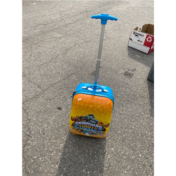 Sky landers suitcase