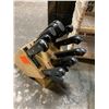 Image 1 : Showtime six knives and block