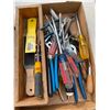 Image 1 : Assorted tools