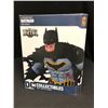 Image 1 : DC COLLECTIBLES BATMAN DARK KNIGHTS METAL VINYL STATUE IN BOX