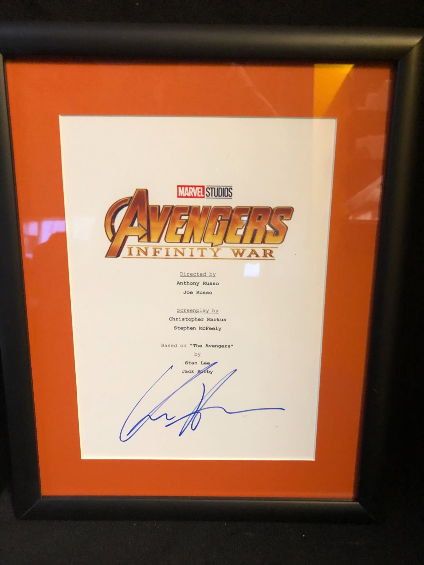 CHRIS HEMSWORTH SIGNED AND CUSTOM FRAMED AVENGERS SCRIPT COVER (RA COA)