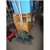 Image 1 : Garden Tool Lot