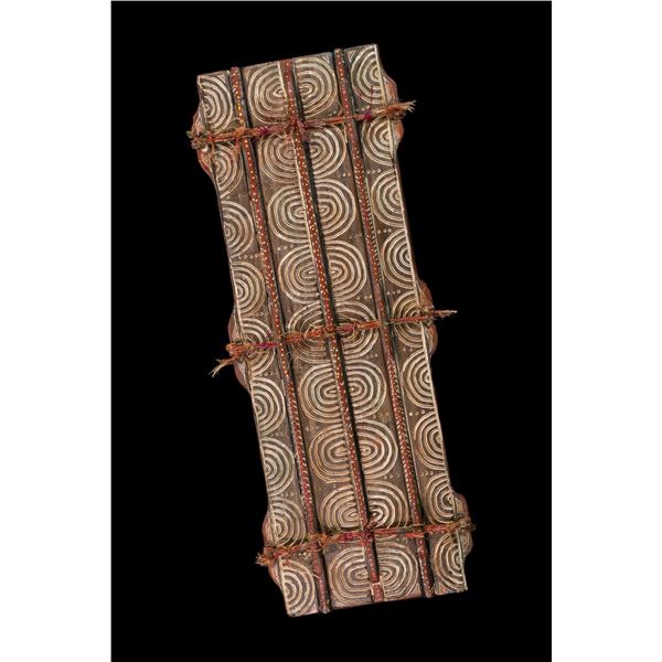 OA ARAWE WAR SHIELD - SEAKA VILLAGE - NEW BRITAIN STYLE WALL PANEL.