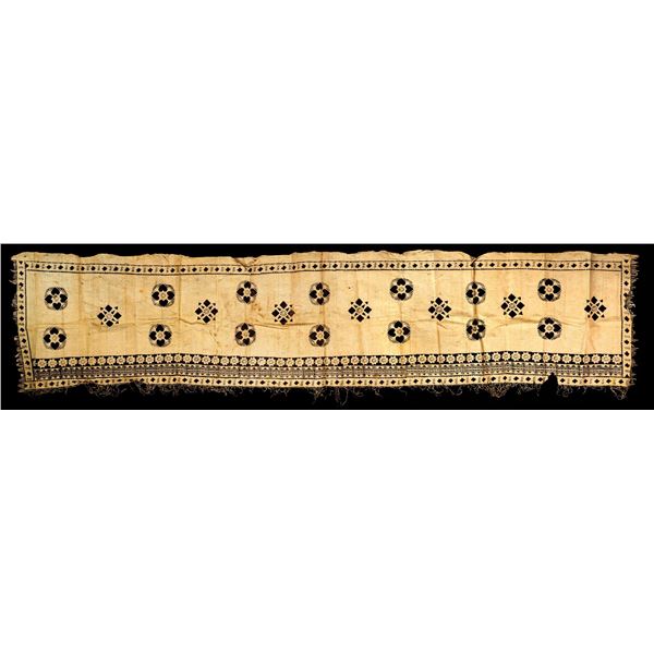 VINTAGE FIJIAN TAPA CLOTH BLACK AND WHITE .