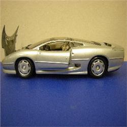 REPLICA JAGUAR XJ220 SCALE 1/18 - GOOD CONDITION