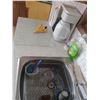 Image 4 : TEA KETTLE, COFFEE MAKER, APPLIANCES AND THER MISC. PLEASE SEE IMAGES