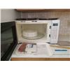 Image 5 : PANASONIC MICROWAVE AND OTHER MISC PLEASE SEE IMAGES