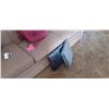Image 2 : CUSHIONS, SEATS, PILLOWS