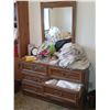 Image 1 : 4-PC BDRM SET: QUEEN BED (REVERSIBLE PILLOW-TOP MATTRESS w/ HEADBOARD & BEDDING; SIDE TABLE,, 6-DRAW