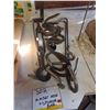 Image 2 : 10 MEAT HOOKS AND SPREADER BAR