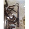 Image 3 : 10 MEAT HOOKS AND SPREADER BAR
