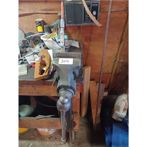 TABLE MOUNTED 4" VISE (BUYER MUST REMOVE)