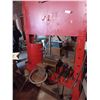 Image 2 : HYDRAULIC PRESS WITH SAUSAGE STUFFER ATTACHEMENT