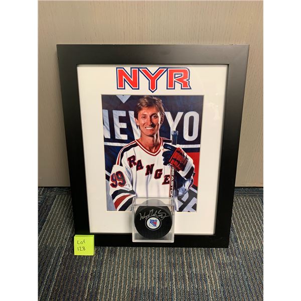 Wayne Gretzky - Picture with Autographed Puck - NYR