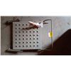 Image 2 : HOOK ON LADDER PAINT HOLDER