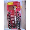Image 1 : HUSKY 28 PIECE UNIVERSAL PAS THROUGH SET