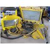 Image 2 : 3 HALOGEN WORKLIGHTS