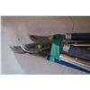 Image 2 : BUNDLE OF GARDEN SHEARS