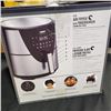 Image 2 : AS NEW BELLA PRO SERIES 8QT AIR FRYER TESTED AND WORKING WITH TOUCHSCREEN - RETAIL $239