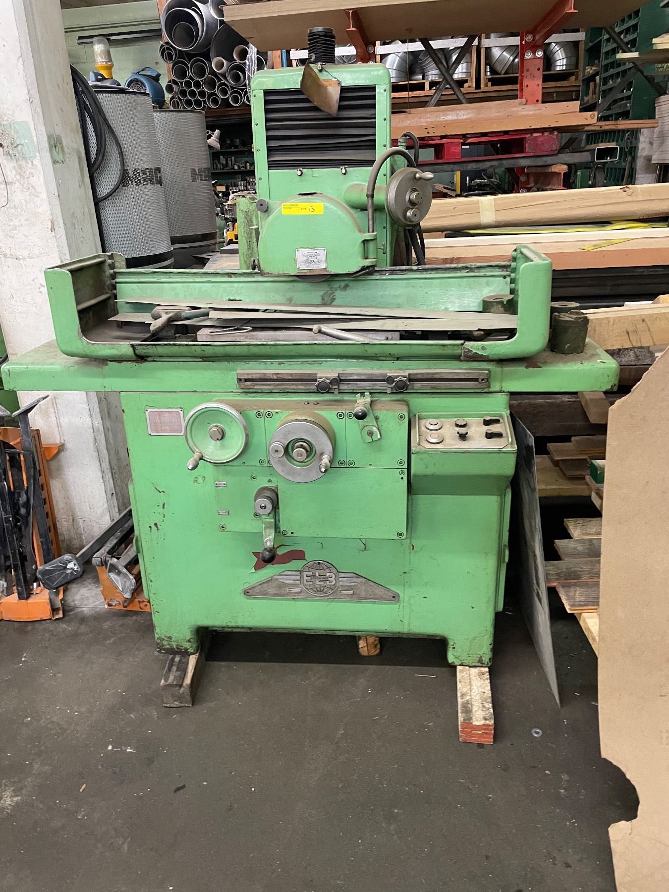 A heavy duty large industrial grinder machine Compagny ELB Werkzeug ...