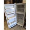 Image 3 : Magic Chef - Refrigerator Freezer - model: MCR1010WEF