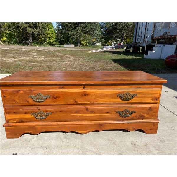 CEDAR CHEST