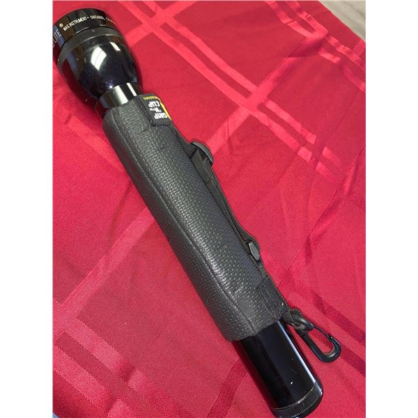 Maglight 4 D Cell Tectical Flashlight black