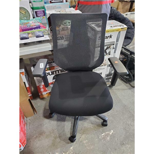 True Mesh breathable office task chair