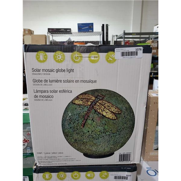 Solar Mosaic Globe Light dragonfly