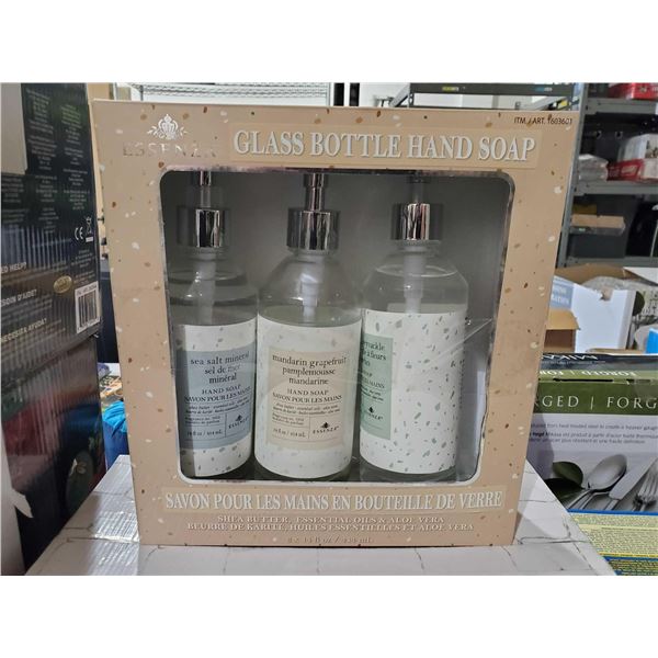 Essenza glass bottle hand soap lot of 2 x 414ml variety pack