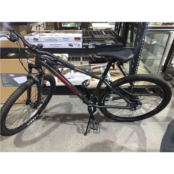 Northrock XCT 29 inch Mountain Bike like new floor model with performance Maxxi Tires & Velo race Se