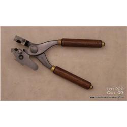 Near mint bullet mold marked “50 – CARB”, blued  finish to metal surfaces and hard wood handles.  A 