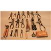 Image 1 : Bonanza lot of 18 bullet molds and accessories  including many oddities, some marked (Winchester,  I