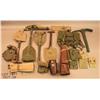 Image 1 : Misc. lot of US military field gear including four  trenching tools with their canvas covers, two  a