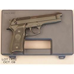 BERETTA 92F,# D45564Z, 9mm, fixed sights, in  overall excellent condition, with plastic hard  case, 