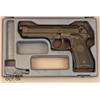 Image 2 : BERETTA 92F,# D45564Z, 9mm, fixed sights, in  overall excellent condition, with plastic hard  case, 