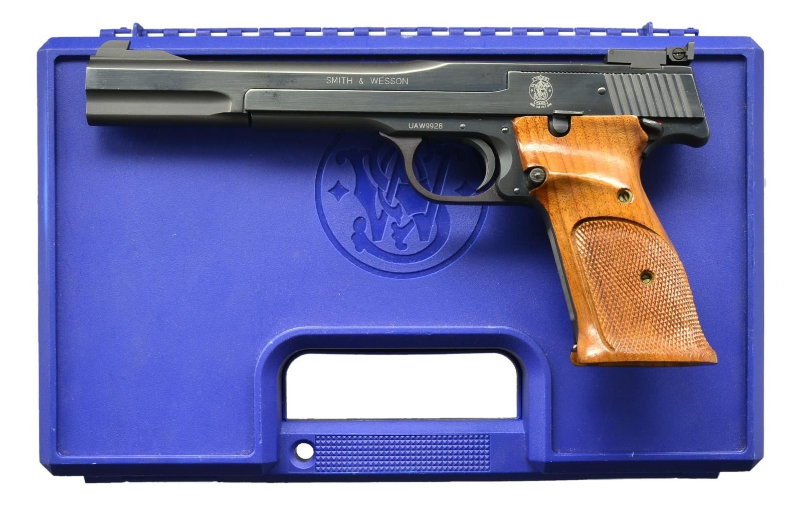 Model 41 S&W MODEL 41 SEMI AUTO PISTOL.