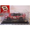 Image 2 : Revell 1999 Budweiser Chevrolet Monte Carlo 1:24 Scale Die Cast