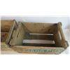 Image 4 : (2) Canada Dry Ginger Ale Crates